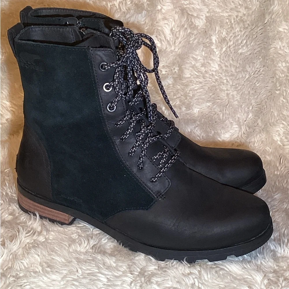 Sorel Emilie Short black leather Lace Boot size 10
